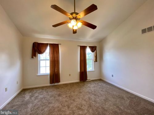 260 Northdown Dr, Dover DE 19904-9792 exterior