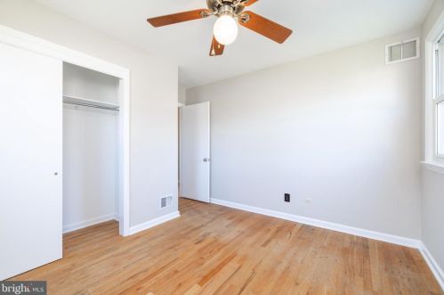 606 Dorcaster Dr, Wilmington DE  19808-2212 exterior