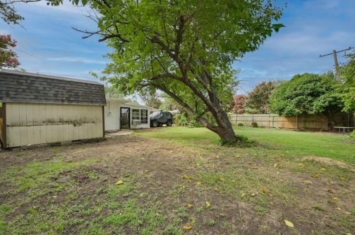 6128 Walraven Cir, Fort Worth TX  76133-2744 exterior