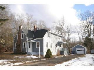 33 Box Mountain Rd, Manchester, CT 06043-7207