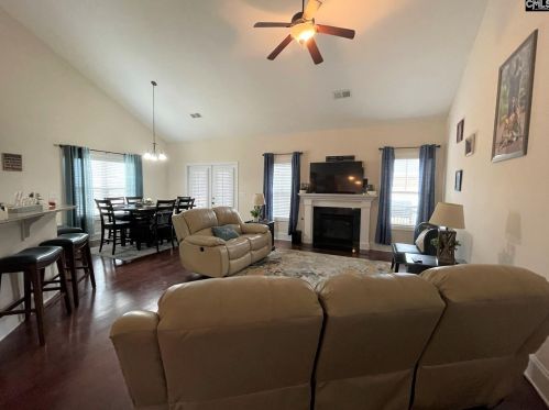 101 Niblick Ct, Cayce-West Columbia SC  29172-2593 exterior