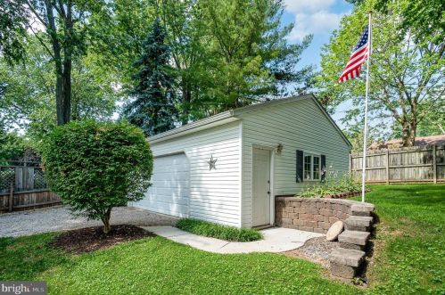 7 Brandywine Dr, Shrewsbury PA  17361-1803 exterior