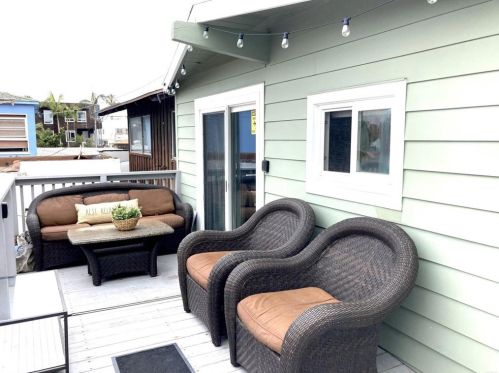 814 Capistrano Pl, San Diego CA 92109-8106 exterior