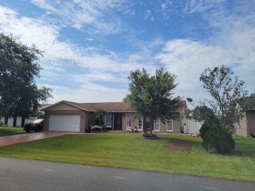 648 Royal Palm Dr, Kissimmee, FL 34743-9498