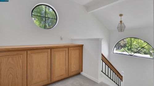 2101 Henry Ave, Pinole CA  94564-1771 exterior