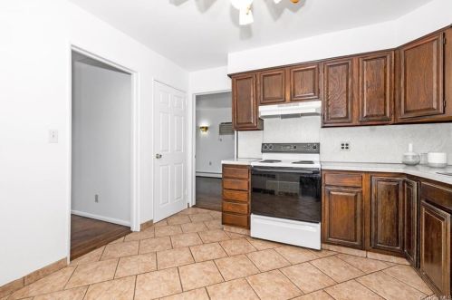7 Alden Pl, Hartsdale NY  10530-2916 exterior