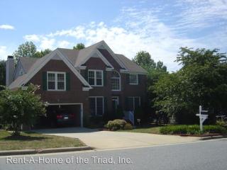 503 Willow View Dr, Greensboro NC  27455-1379 exterior