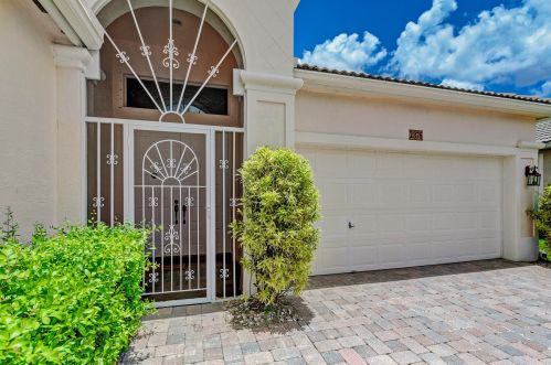 2876 Bight, West Palm Beach, FL 33411-5914