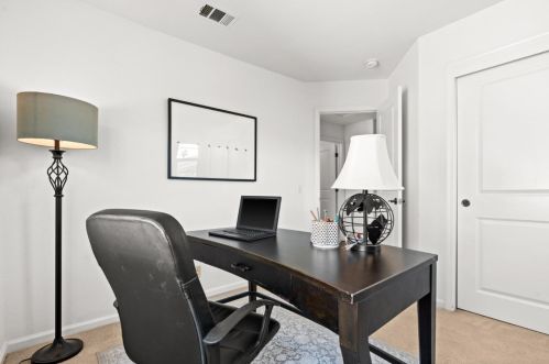 302 Vista Roma Way, San Jose CA 95136-4427 exterior