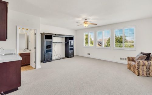 662 Canterbury Cir, Vacaville CA  95687-8225 exterior