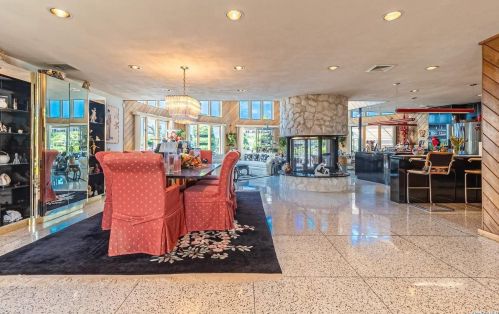 20 Cedar Ln, Babylon NY  11702-3809 exterior