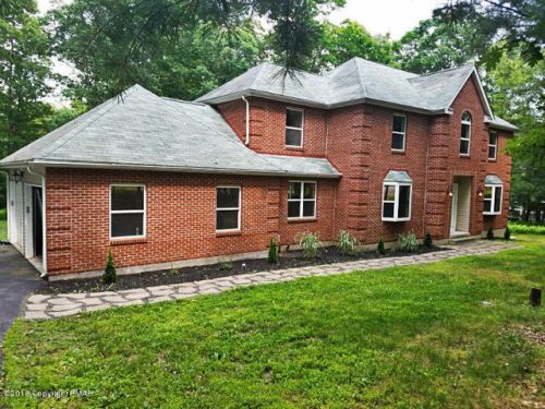 1127 Spearmint St, Stroudsburg, PA 18360-6664