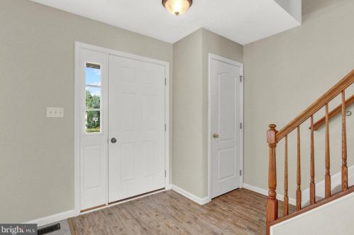 90 Hemlock Dr, Hanover PA  17331-7510 exterior