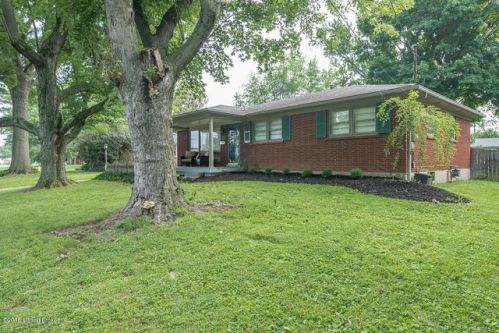 8503 Seaforth Dr, Louisville, KY 40258-1643