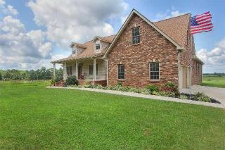 307 Jennett Rd, Mc Ewen, TN 37101-5507