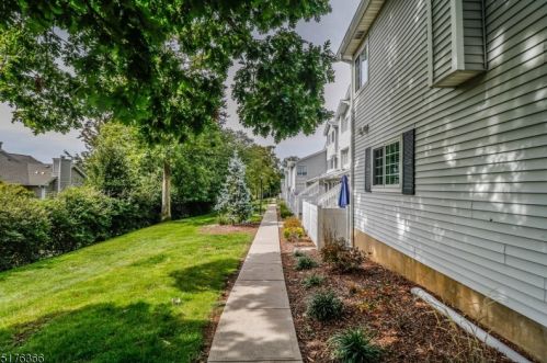 10 Hyde Ct, Bedminster, NJ 07921-1811
