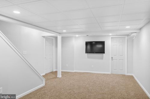 17 Hillside Ln, Berlin Boro NJ  08009-1703 exterior