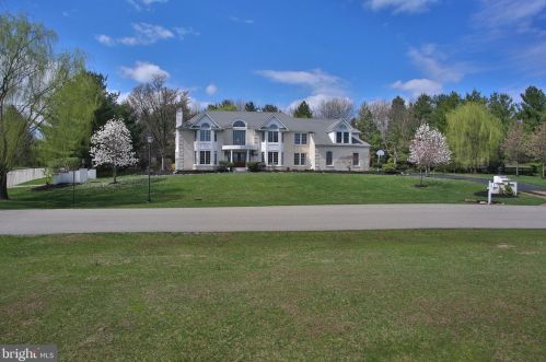 400 Mallard Cir, Blue Bell, PA 19422-2409