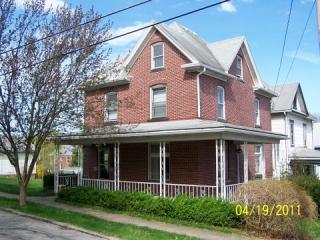 321 Saint Clair St, Ligonier, PA 15658-1321
