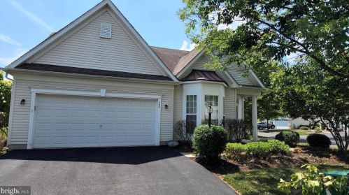 794 Village Ave, Collegeville, PA 19426-4161