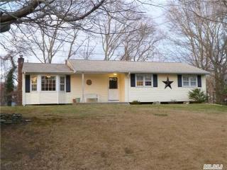 4405 Expressway Dr, Hauppauge NY  11779-5519 exterior