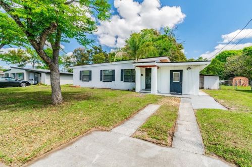 27 Redwood Dr, Orlando, FL 32807-4462