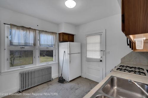 237 Cassville Rd, Jackson Twp NJ  08527-4717 exterior