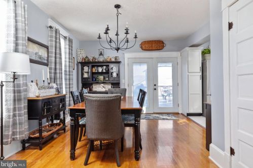 141 Funk St, Strasburg VA  22657-2403 exterior