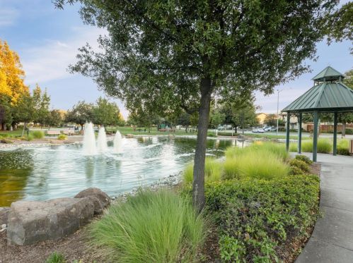 2075 Merlot Dr, Morgan Hill CA  95037-3883 exterior