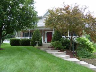 705 Rosewood Dr, Pittsburgh, PA 15239-1066