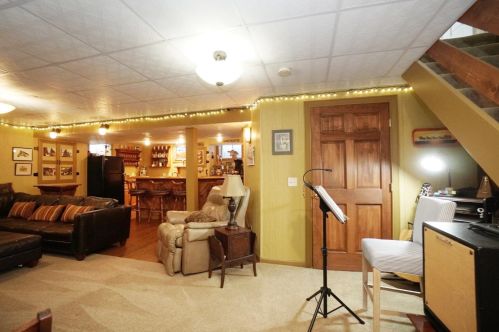 386 Schell Rd, Wilmington OH  45177-9037 exterior