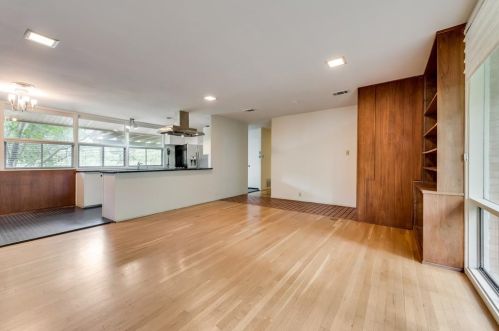 1411 Greenwood Dr, Denton TX  76209-2206 exterior