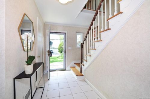 29 Crossway, Scarsdale, NY 10583-7140