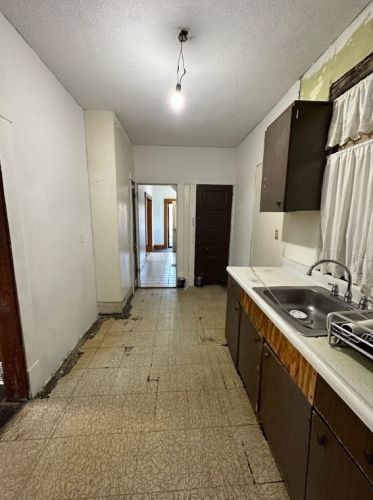 1242 Taylor Ave, New Kensington PA  15068-5531 exterior