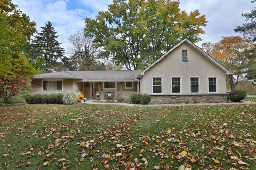 7165 Africa Rd, Galena, OH 43021-9581