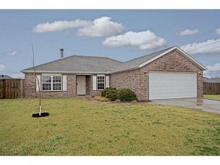 804 Summit Chase Rd, Bentonville, AR 72712-7910