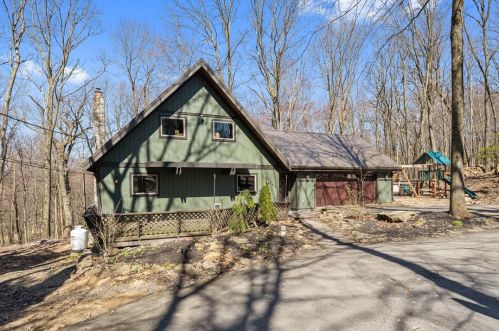 166 Horse Shoe Bend Rd, Acme, PA 15610-1232