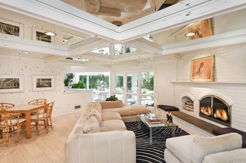 19 Montrose Pl, Huntington Station NY 11747-3403 exterior