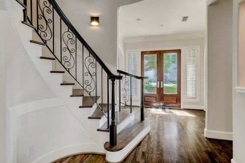4500 Beech St, Bellaire, TX 77401-3708