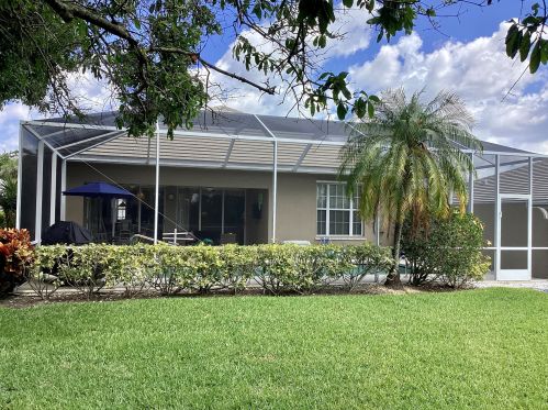 1542 Amherst Dr, Fort Pierce FL  34986-2450 exterior