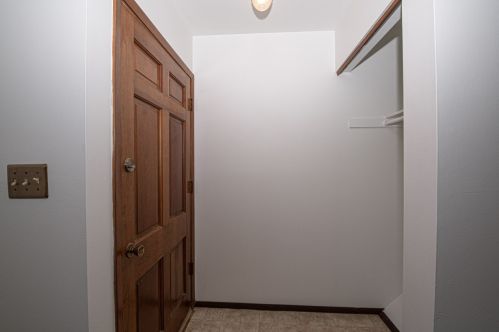 1774 Madison Rd, Kenosha, WI 53140-1672