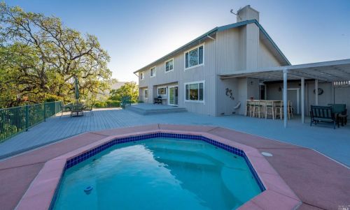 858 Sanel Dr, Ukiah CA  95482-9604 exterior