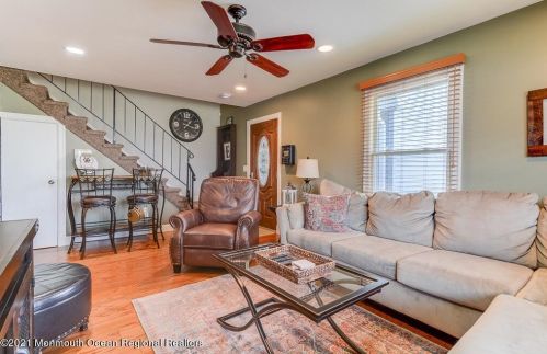 11 Arlene Ct, Bricktown, NJ 08724-1474