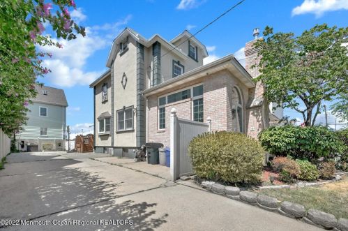 121 Avenue A, Bayonne NJ  07002-1105 exterior