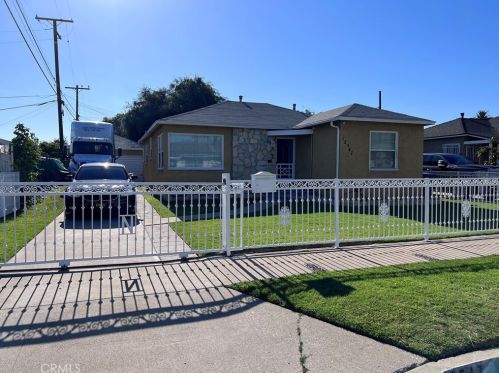 12547 Wright Rd, Lynwood, CA 90262-5531