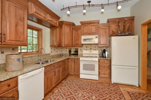 9000 Prestwick Cir, Minneapolis, MN 55443-3949