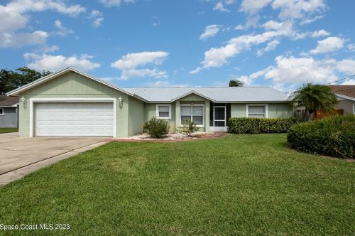 3325 Lisa Dr, Mims, FL 32754-5597
