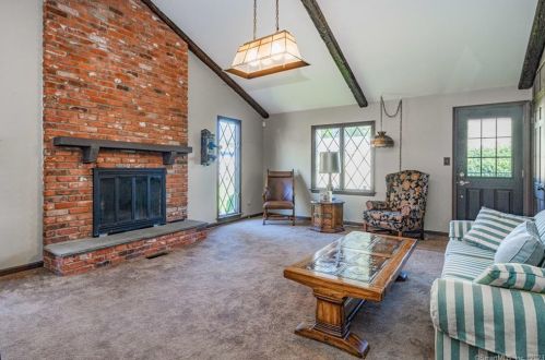 155 Greenbriar Rd, Meriden CT 06450-6810 exterior