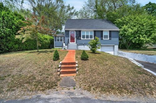 81 Hunthill Rd, Waterbury, CT 06705-3411