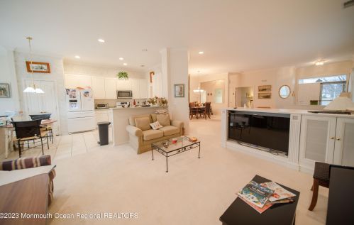 13 Goldensprings Dr, Lakewood NJ  08701-7384 exterior